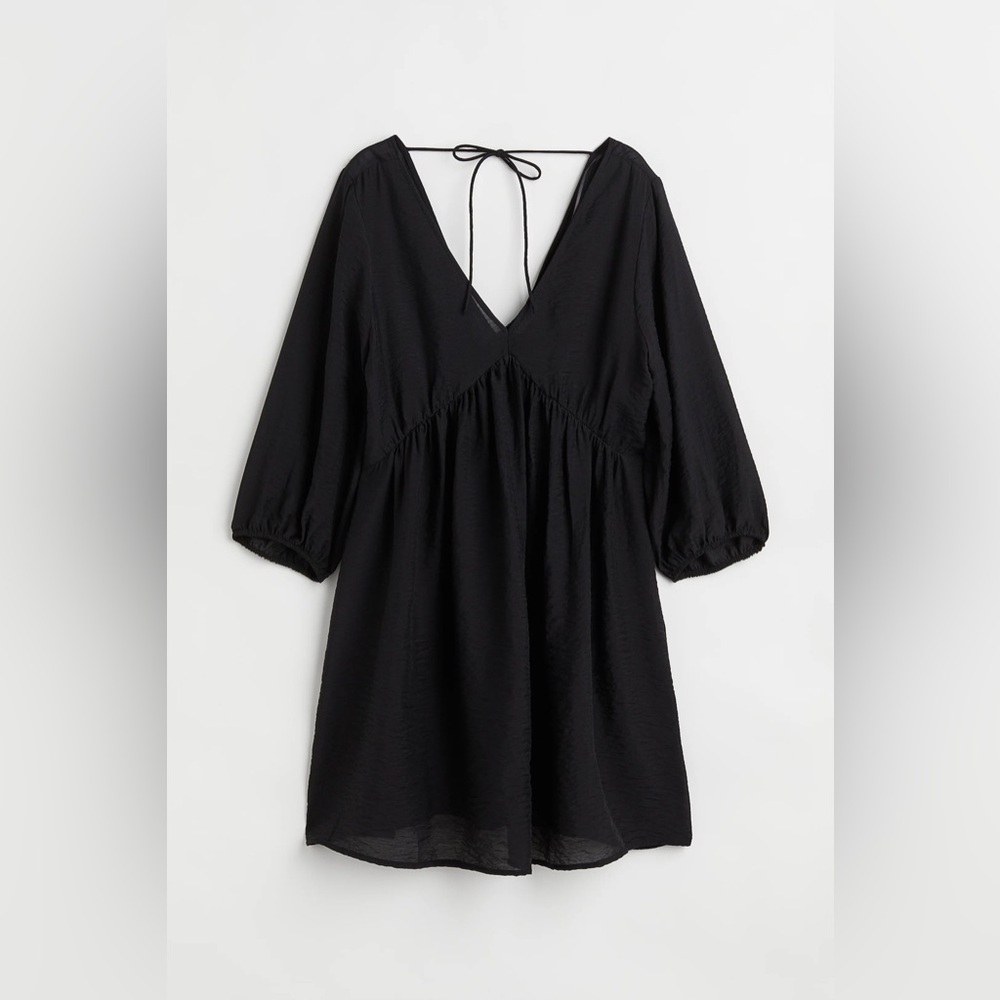 H&M V-Neck Mini Dress, 3/4 Length Sleeve Size Medium